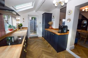 Kitchen- click for photo gallery
